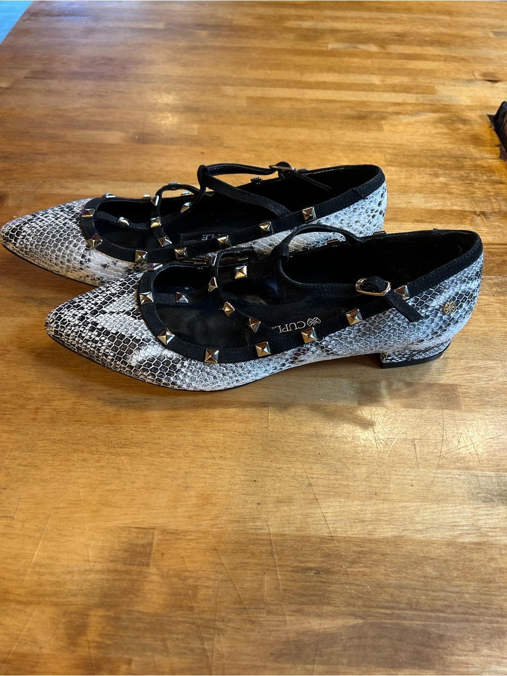 Cuple Spain Pyramid Studded Snake-Print T-Strap Pointed Flats Black & White NWOT